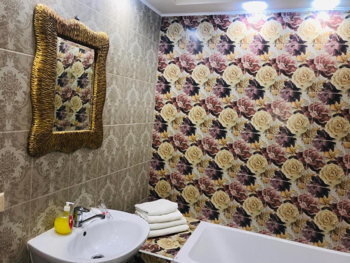 Яровиця 13 Loetsk Buitenkant foto